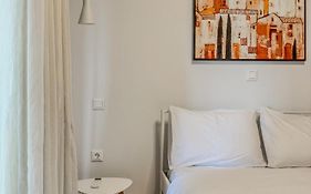 Apartment Near Metro + Port