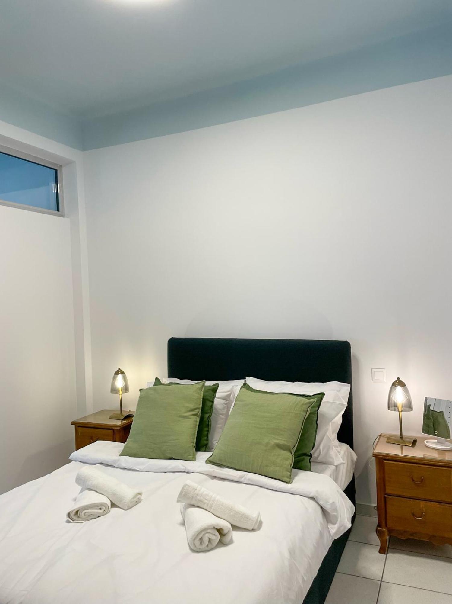 Apartment Near Metro + Port Πειραιάς Εξωτερικό φωτογραφία