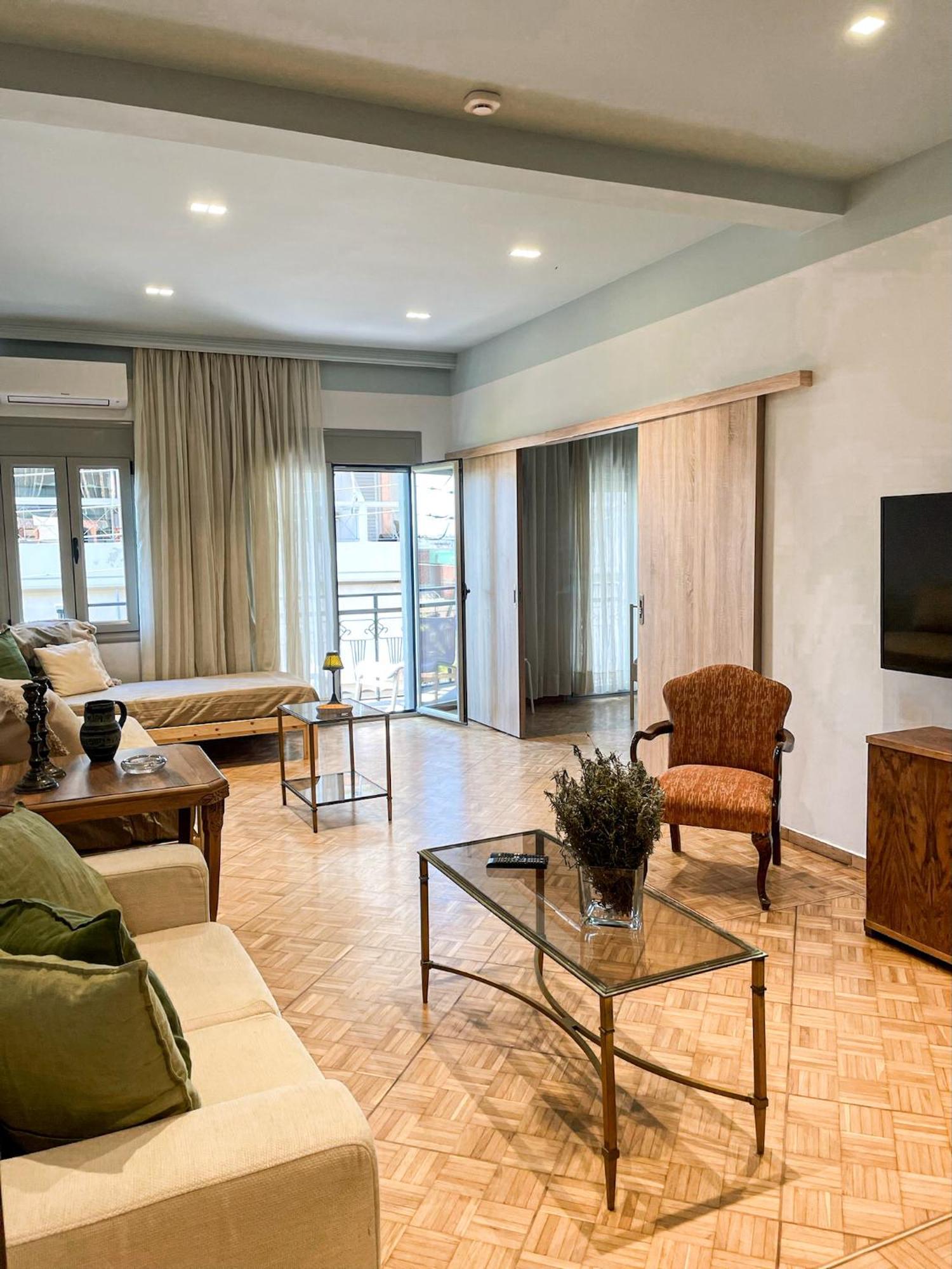 Apartment Near Metro + Port Πειραιάς Εξωτερικό φωτογραφία