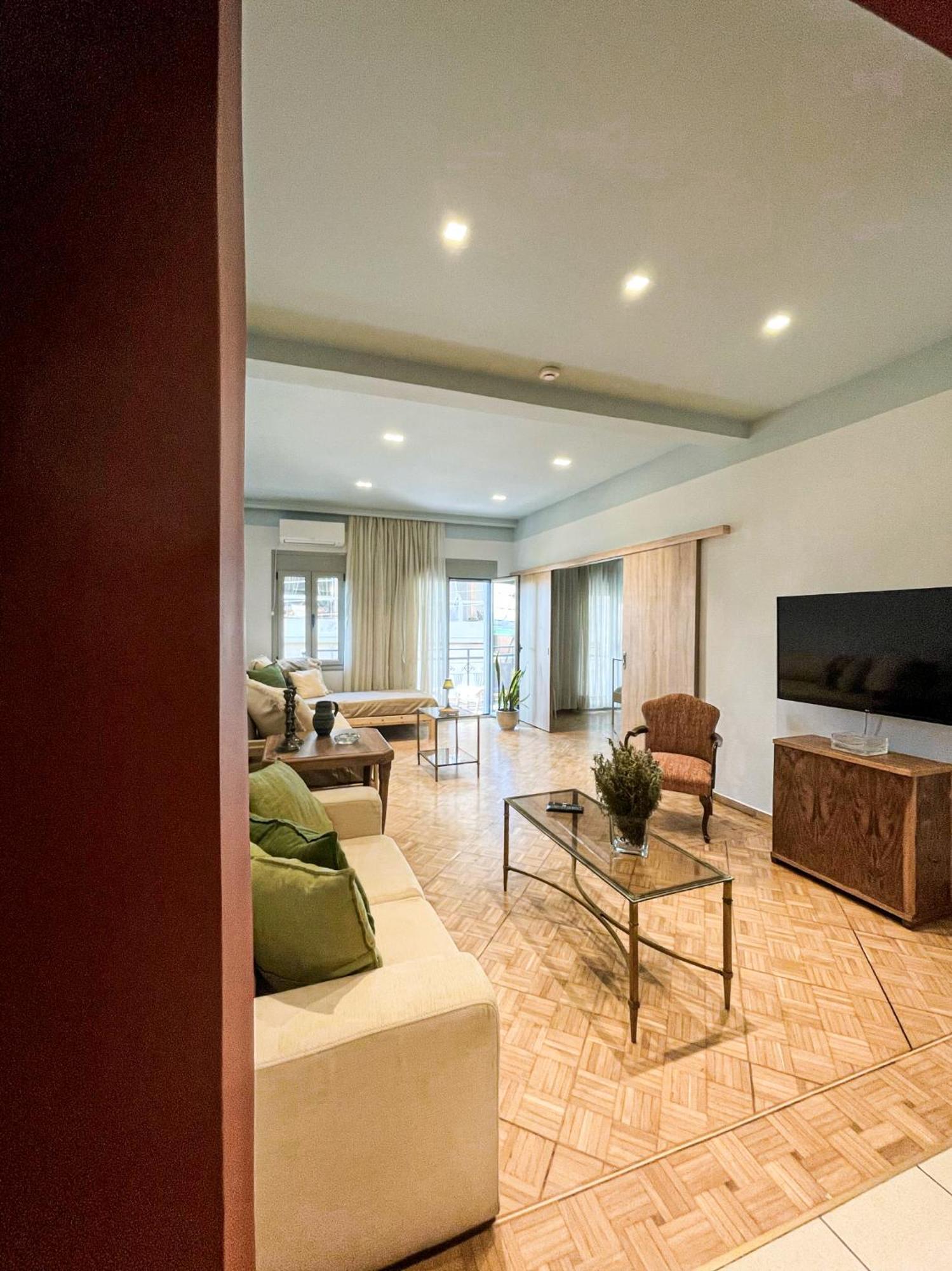 Apartment Near Metro + Port Πειραιάς Εξωτερικό φωτογραφία